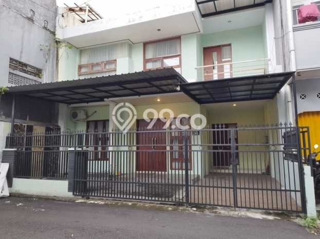 Rumah Nyaman area Caturtunggal, 3 KM, Lingkungan Tenang, Luas 137m² LB 210m² Rumah Nyaman area Caturtunggal, 3 KM, Lingkungan Tenang, Luas 137m² LB 210m²