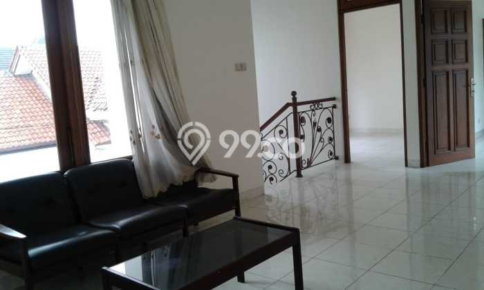 HOT DEAL! Rumah di Caturtunggal, 5 KT, Lingkungan Asri, Luas 150m² LB 175m² HOT DEAL! Rumah di Caturtunggal, 5 KT, Lingkungan Asri, Luas 150m² LB 175m²