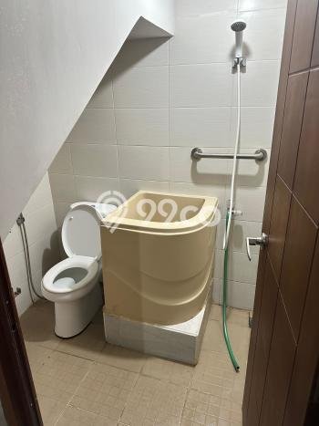 Rumah di Ngaglik, 4 KM, Lingkungan Premium, LT 144m² Bangunan 200m² Rumah di Ngaglik, 4 KM, Lingkungan Premium, LT 144m² Bangunan 200m²
