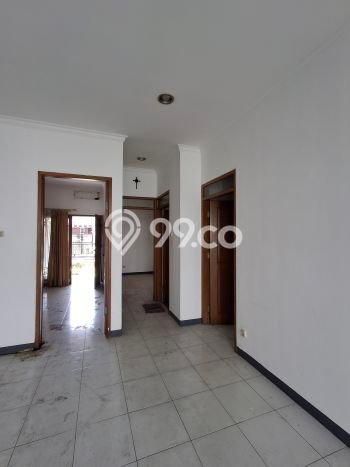 For Sale! Premium House LT 200m2 Desain Elegan di Warung Buncit For Sale! Premium House LT 200m2 Desain Elegan di Warung Buncit