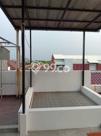 Rumah Luxury Modern Siap Huni di Puri Indah Jakarta Barat Rumah Luxury Modern Siap Huni di Puri Indah Jakarta Barat