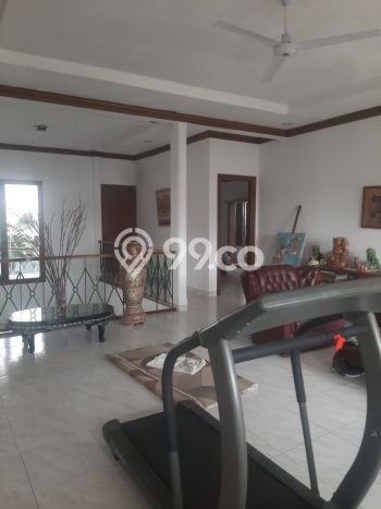 Siap Huni Rumah Mewah 5 Kamar di Mampang Prapatan Dekat ke Mana Pun Siap Huni Rumah Mewah 5 Kamar di Mampang Prapatan Dekat ke Mana Pun