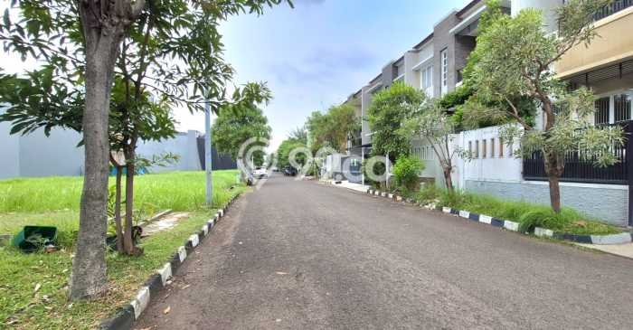 Rumah Disewakan Jakarta Barat LT 180m2 LB 275m2 Kawasan Permata Buana Rumah Disewakan Jakarta Barat LT 180m2 LB 275m2 Kawasan Permata Buana