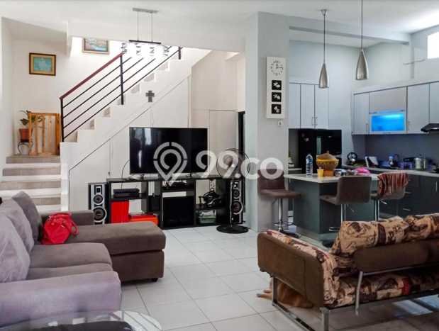 Dijual Rumah Luas Megah Dengan View Eksklusif di Bambu Apus, Jakarta Timur Dijual Rumah Luas Megah Dengan View Eksklusif di Bambu Apus, Jakarta Timur