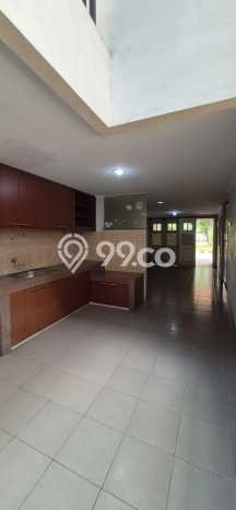 Rumah Disewakan Jakarta Barat LT 180m2 LB 275m2 Kawasan Permata Buana Rumah Disewakan Jakarta Barat LT 180m2 LB 275m2 Kawasan Permata Buana