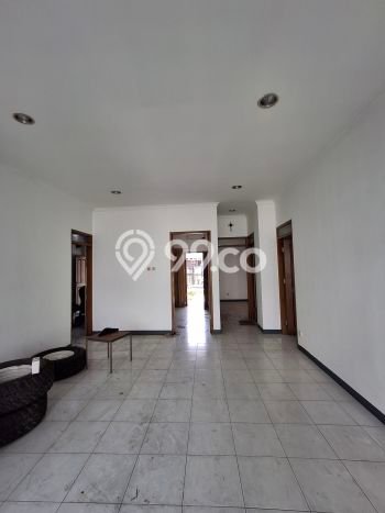 For Sale! Premium House LT 200m2 Desain Elegan di Warung Buncit For Sale! Premium House LT 200m2 Desain Elegan di Warung Buncit
