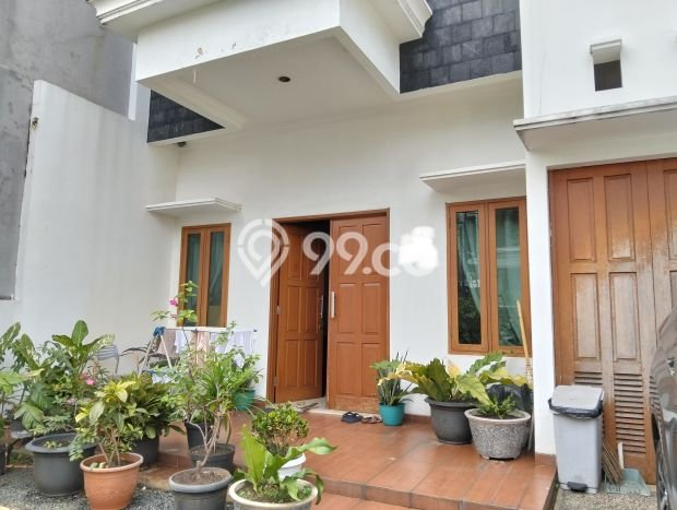 Jual Rumah Mewah Megah Dengan View Cantik di Puri Indah, Jakarta Barat Jual Rumah Mewah Megah Dengan View Cantik di Puri Indah, Jakarta Barat