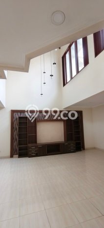 Ready to Use! Premium House LT 234m2 Desain Elegan di Puri Indah Ready to Use! Premium House LT 234m2 Desain Elegan di Puri Indah