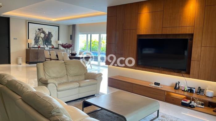 For Sale! Luxury House LT 308m2 Desain Elegan di Lebak Bulus For Sale! Luxury House LT 308m2 Desain Elegan di Lebak Bulus