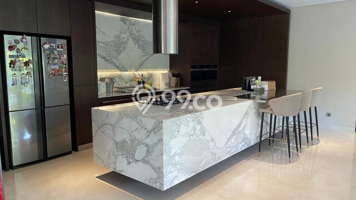 For Sale! Luxury House LT 308m2 Desain Elegan di Lebak Bulus For Sale! Luxury House LT 308m2 Desain Elegan di Lebak Bulus