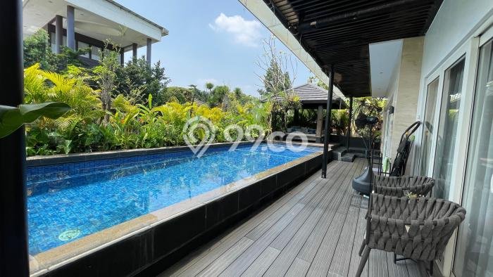 For Sale! Luxury House LT 308m2 Desain Elegan di Lebak Bulus For Sale! Luxury House LT 308m2 Desain Elegan di Lebak Bulus