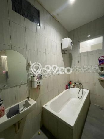 Jual Segera Rumah LT 84m² / LB 120m² di Kawasan Komersial Pamulang, Tangerang Selatan Jual Segera Rumah LT 84m² / LB 120m² di Kawasan Komersial Pamulang, Tangerang Selatan