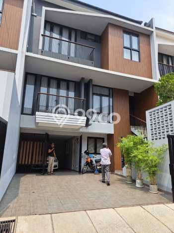Hunian Elit LB 221m2 Siap Pakai Desain Elegan di Ampera, Jakarta Selatan Hunian Elit LB 221m2 Siap Pakai Desain Elegan di Ampera, Jakarta Selatan
