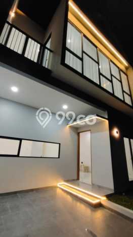 Rumah Modern 4 KT di BSD Nusaloka Tangerang Rumah Modern 4 KT di BSD Nusaloka Tangerang
