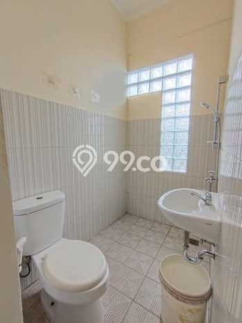 Dijual Rumah 8 Kamar Lokasi Ideal Bagus dan Strategis di Ciputat Dijual Rumah 8 Kamar Lokasi Ideal Bagus dan Strategis di Ciputat