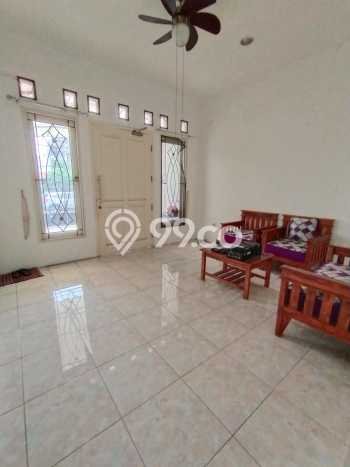 Dijual Rumah 8 Kamar Lokasi Ideal Bagus dan Strategis di Ciputat Dijual Rumah 8 Kamar Lokasi Ideal Bagus dan Strategis di Ciputat
