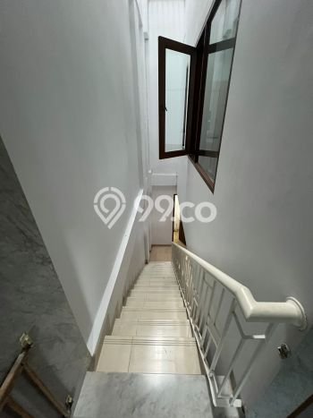 Rumah Luxury Modern Siap Huni di Villa Meruya Jakarta Barat Rumah Luxury Modern Siap Huni di Villa Meruya Jakarta Barat