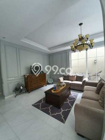 Rumah Mewah LB 296m2 Siap Huni Desain Elegan di BSD Kencana Loka, Tangerang Rumah Mewah LB 296m2 Siap Huni Desain Elegan di BSD Kencana Loka, Tangerang