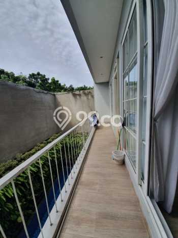 Rumah Mewah LB 296m2 Siap Huni Desain Elegan di BSD Kencana Loka, Tangerang Rumah Mewah LB 296m2 Siap Huni Desain Elegan di BSD Kencana Loka, Tangerang