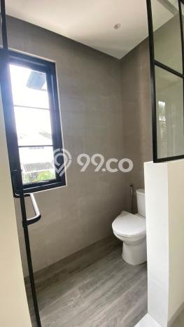 Rumah Luxury Modern Tanpa Renovasi di BSD Puspita Loka Tangerang Rumah Luxury Modern Tanpa Renovasi di BSD Puspita Loka Tangerang