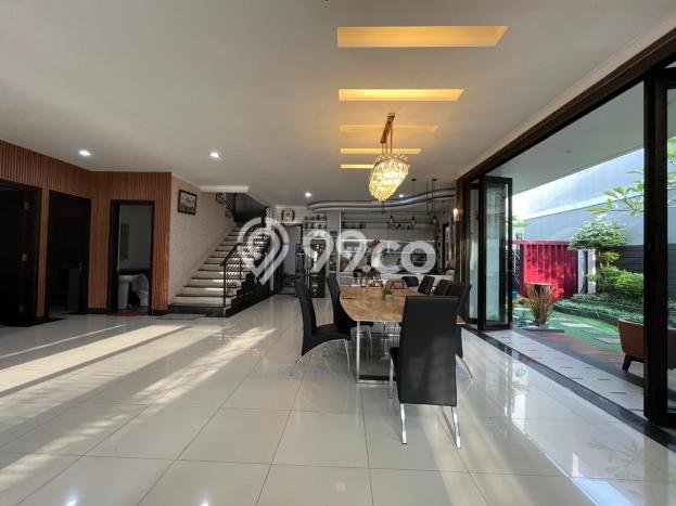 Hunian Elit LB 450m2 Siap Pakai Desain Elegan di BSD The Green, Tangerang Hunian Elit LB 450m2 Siap Pakai Desain Elegan di BSD The Green, Tangerang