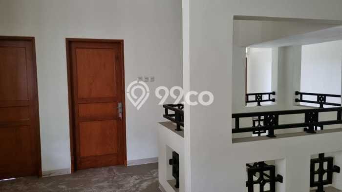 Jual Rumah Luas Elegan Dengan View Eksklusif di BSD City, Tangerang Jual Rumah Luas Elegan Dengan View Eksklusif di BSD City, Tangerang