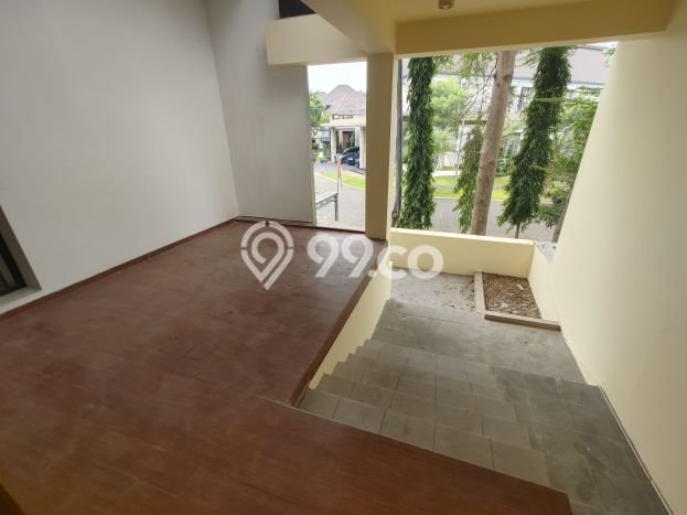 Ready to Use! Luxury House LT 324m2 Desain Modern di BSD City Ready to Use! Luxury House LT 324m2 Desain Modern di BSD City