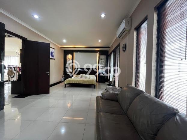 Hunian Elit LB 450m2 Siap Huni Desain Elegan di BSD The Green, Tangerang Hunian Elit LB 450m2 Siap Huni Desain Elegan di BSD The Green, Tangerang