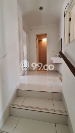 Rumah Elit Modern Tanpa Renovasi di Alam Sutera Tangerang Rumah Elit Modern Tanpa Renovasi di Alam Sutera Tangerang