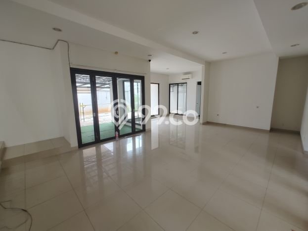 Ready to Use! Luxury House LT 324m2 Desain Modern di BSD City Ready to Use! Luxury House LT 324m2 Desain Modern di BSD City
