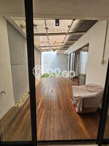 Rumah Elit Modern Tanpa Renovasi di BSD Green Wich Tangerang Rumah Elit Modern Tanpa Renovasi di BSD Green Wich Tangerang