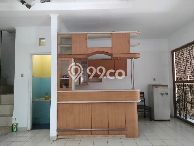For Sale Rumah 5 Kamar Lokasi Ideal Bagus dan Strategis di Serpong Utara For Sale Rumah 5 Kamar Lokasi Ideal Bagus dan Strategis di Serpong Utara