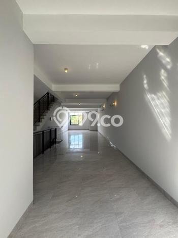 FOR RENT! Ruko di Pakuwon City Cocok untuk Bisnis 255m2 FOR RENT! Ruko di Pakuwon City Cocok untuk Bisnis 255m2
