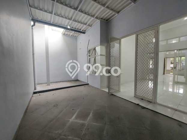Rumah Luas Asri 4 KT Siap Huni di Surabaya Kota Surabaya Rumah Luas Asri 4 KT Siap Huni di Surabaya Kota Surabaya