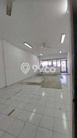 Ruko Dijual di Prime Area Surabaya Luas 240m2 Ruko Dijual di Prime Area Surabaya Luas 240m2