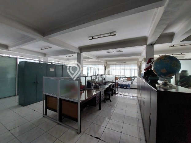 Untuk Dijual! Ruko di Manyar Surabaya LT 281m2 / LB 1414m2 Kawasan Bisnis Untuk Dijual! Ruko di Manyar Surabaya LT 281m2 / LB 1414m2 Kawasan Bisnis