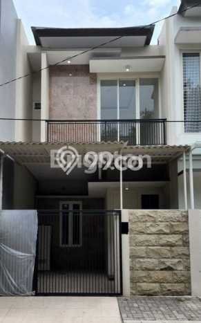 Dijual Rumah Eksklusif 4 KT di Surabaya Kota, Surabaya Dijual Rumah Eksklusif 4 KT di Surabaya Kota, Surabaya