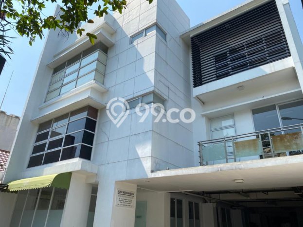 Dijual Ruko di Menteng Jakarta Pusat LT 662m2 / LB 1500m2 Dijual Ruko di Menteng Jakarta Pusat LT 662m2 / LB 1500m2