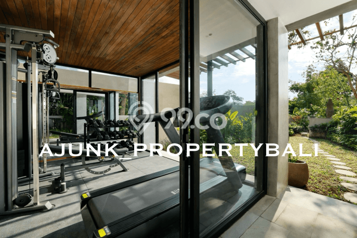 DIJUAL! Vila di , Luas 1090m2m², Lokasi Strategis DIJUAL! Vila di , Luas 1090m2m², Lokasi Strategis