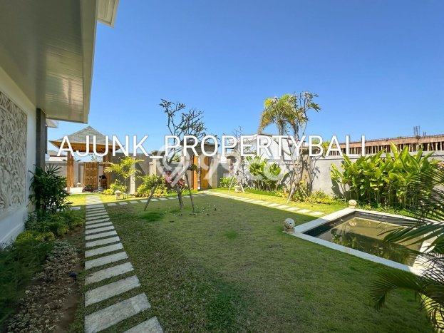 Ready to Use! Luxury House LT 600m2 Desain Elegan di Pecatu Ready to Use! Luxury House LT 600m2 Desain Elegan di Pecatu