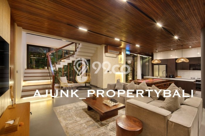 Dijual! Vila Kawasan , Luas 300m2m², Posisi Strategis Dijual! Vila Kawasan , Luas 300m2m², Posisi Strategis