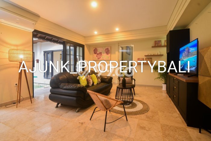 Bisnis Potensial! Vila Kawasan , Area 300m2m², Posisi Premium Bisnis Potensial! Vila Kawasan , Area 300m2m², Posisi Premium