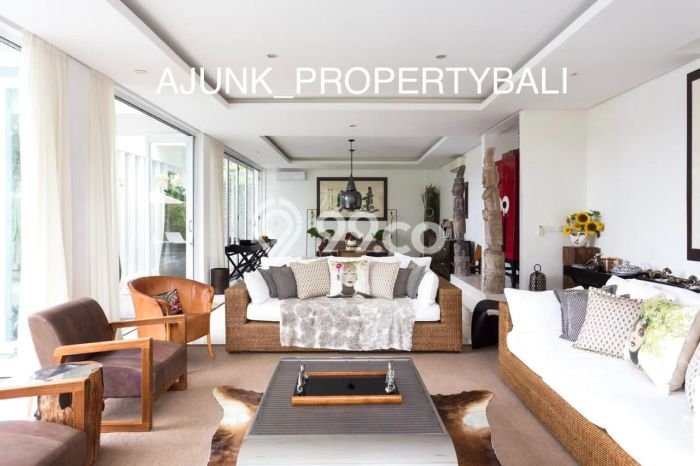 For Sale! Luxury House LT 1350m2 Desain Elegan di Pererenan For Sale! Luxury House LT 1350m2 Desain Elegan di Pererenan