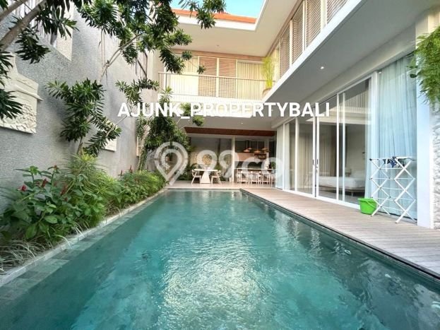 Ready to Use! Luxury House LT 200m2 Desain Modern di Seminyak Ready to Use! Luxury House LT 200m2 Desain Modern di Seminyak