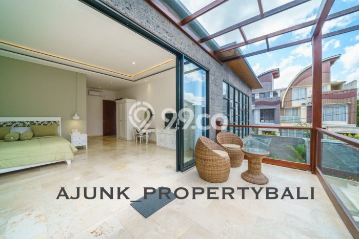 Dijual Rumah Luas Megah Dengan View Cantik di Kerobokan, Badung Dijual Rumah Luas Megah Dengan View Cantik di Kerobokan, Badung