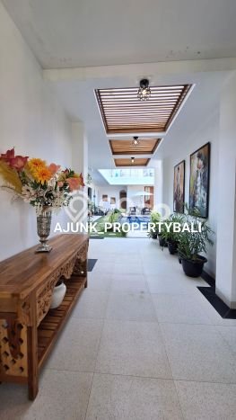 Ready to Use! Luxury House LT 595m2 Desain Modern di Nusa Dua Ready to Use! Luxury House LT 595m2 Desain Modern di Nusa Dua