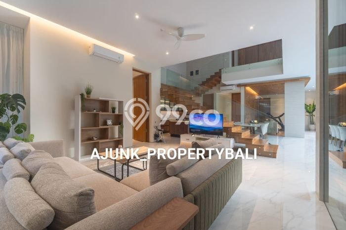 Rumah Elit Modern Tanpa Renovasi di Umalas Badung Rumah Elit Modern Tanpa Renovasi di Umalas Badung