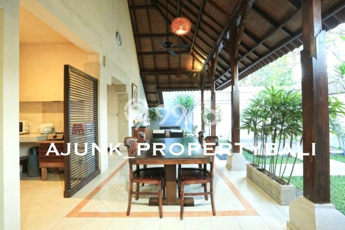 HOT DEAL! Vila Kawasan Ubud, Luas 1200m2m², Area Prima HOT DEAL! Vila Kawasan Ubud, Luas 1200m2m², Area Prima