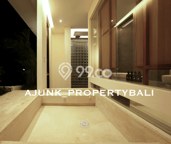 Ready to Use! Premium House LT 315m2 Desain Elegan di Dewi Sri Ready to Use! Premium House LT 315m2 Desain Elegan di Dewi Sri