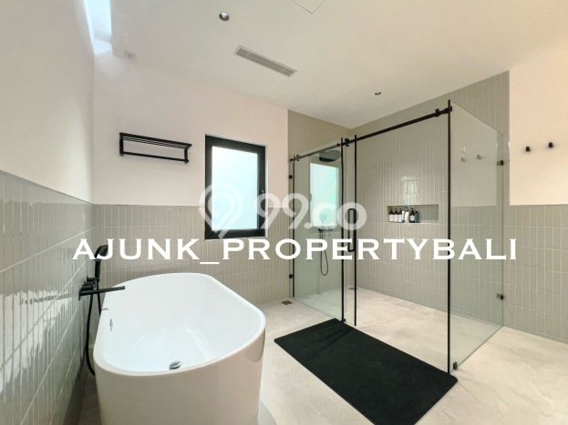 KESEMPATAN EMAS! Vila Kawasan , Luas 250m2m², Lingkungan Elite dengan privasi terjamin KESEMPATAN EMAS! Vila Kawasan , Luas 250m2m², Lingkungan Elite dengan privasi terjamin